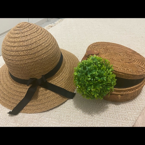 Beach hat - Picture 1 of 5